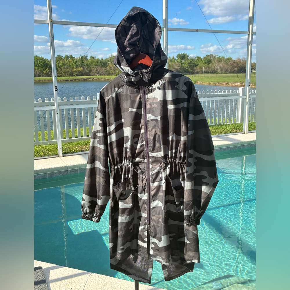 Camouflage Hooded Windbreaker Jacket